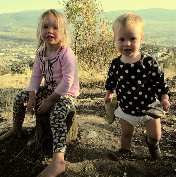 Aya + Arwen atop Dilworth Mountain